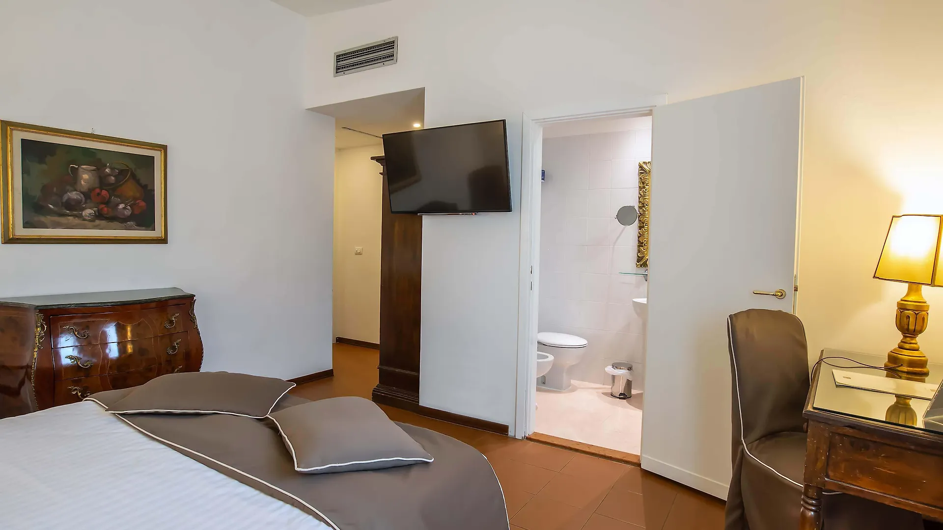 ***  Hotel Machiavelli Palace Florence Italy