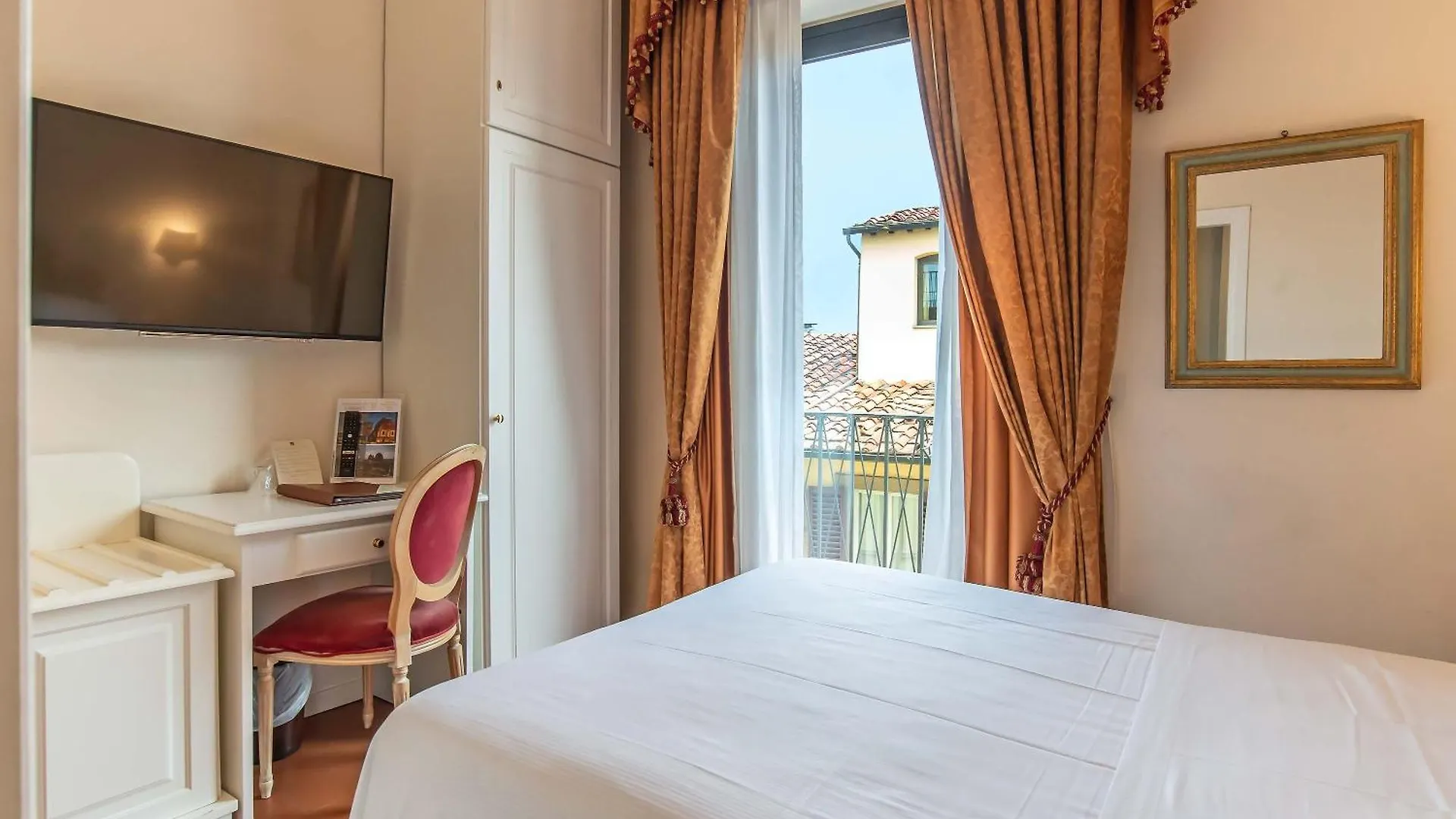 Hotel Machiavelli Palace Florence 3*,  Italy