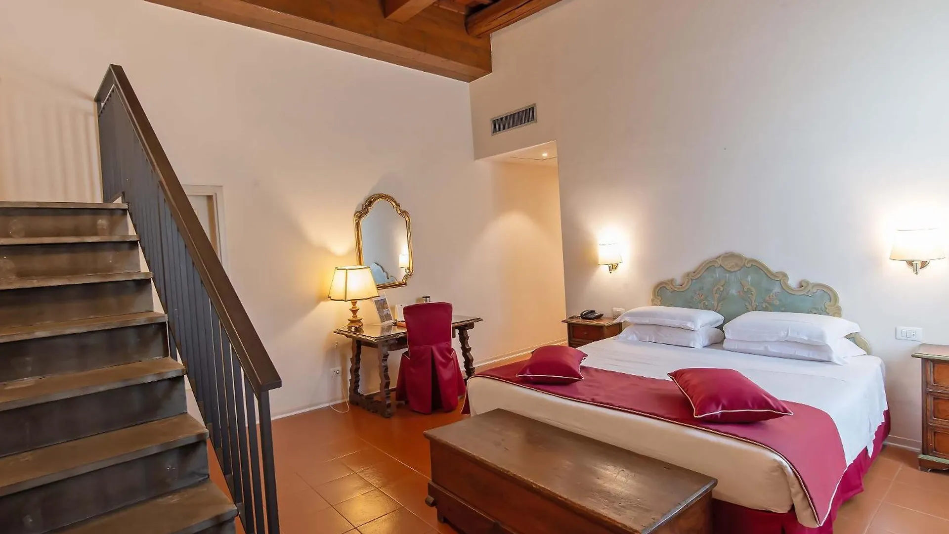 ***  Hotel Machiavelli Palace Florence Italy